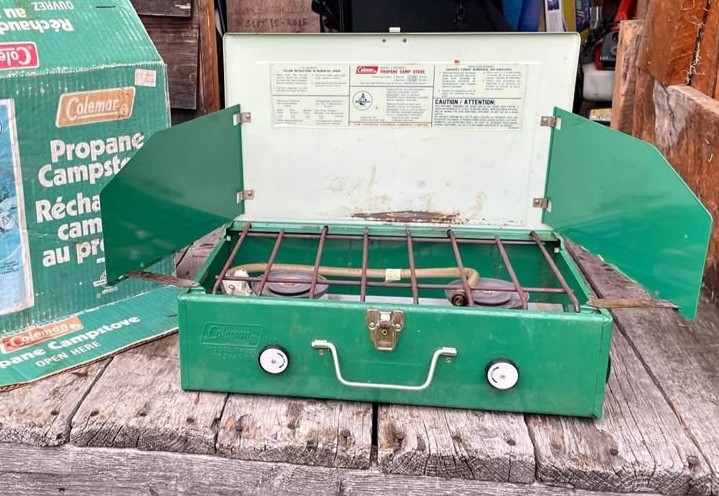 Coleman 2 burner camp stove